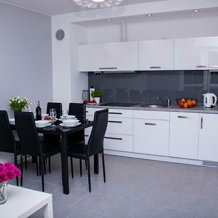 Apartament Z Ogrodkiem Trzęsacz Buitenkant foto
