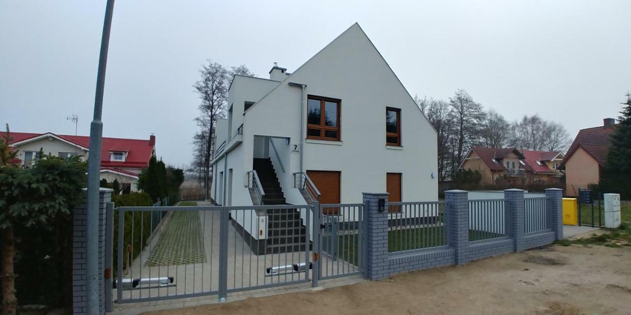 Apartament Z Ogrodkiem Trzęsacz Buitenkant foto