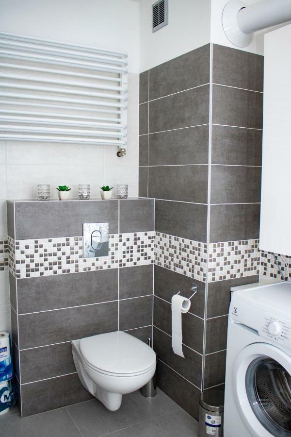 Apartament Z Ogrodkiem Trzęsacz Buitenkant foto