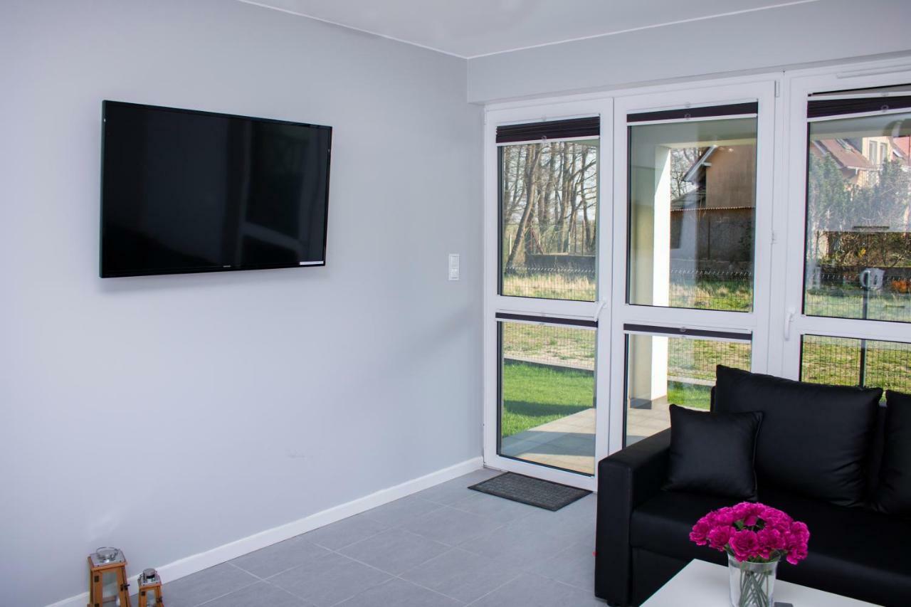 Apartament Z Ogrodkiem Trzęsacz Buitenkant foto
