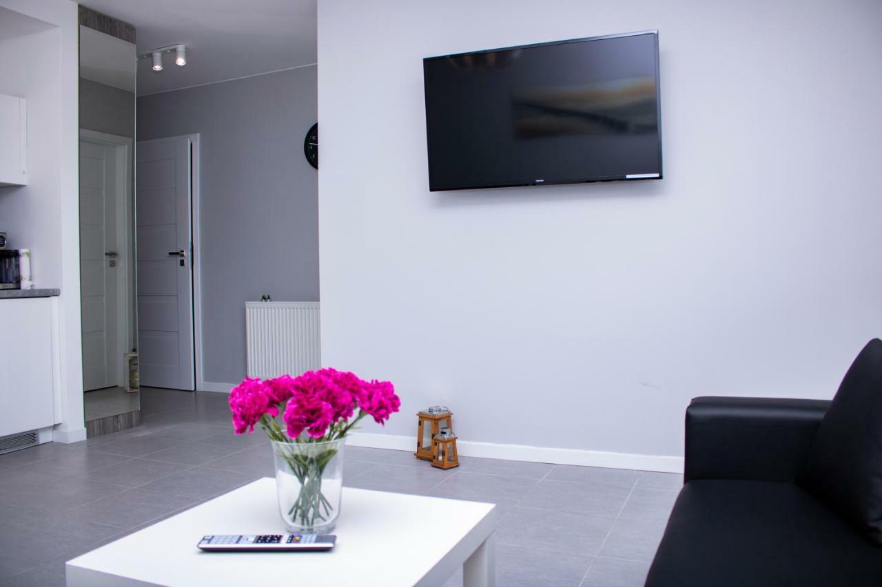 Apartament Z Ogrodkiem Trzęsacz Buitenkant foto