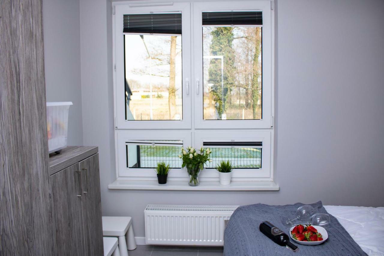 Apartament Z Ogrodkiem Trzęsacz Buitenkant foto